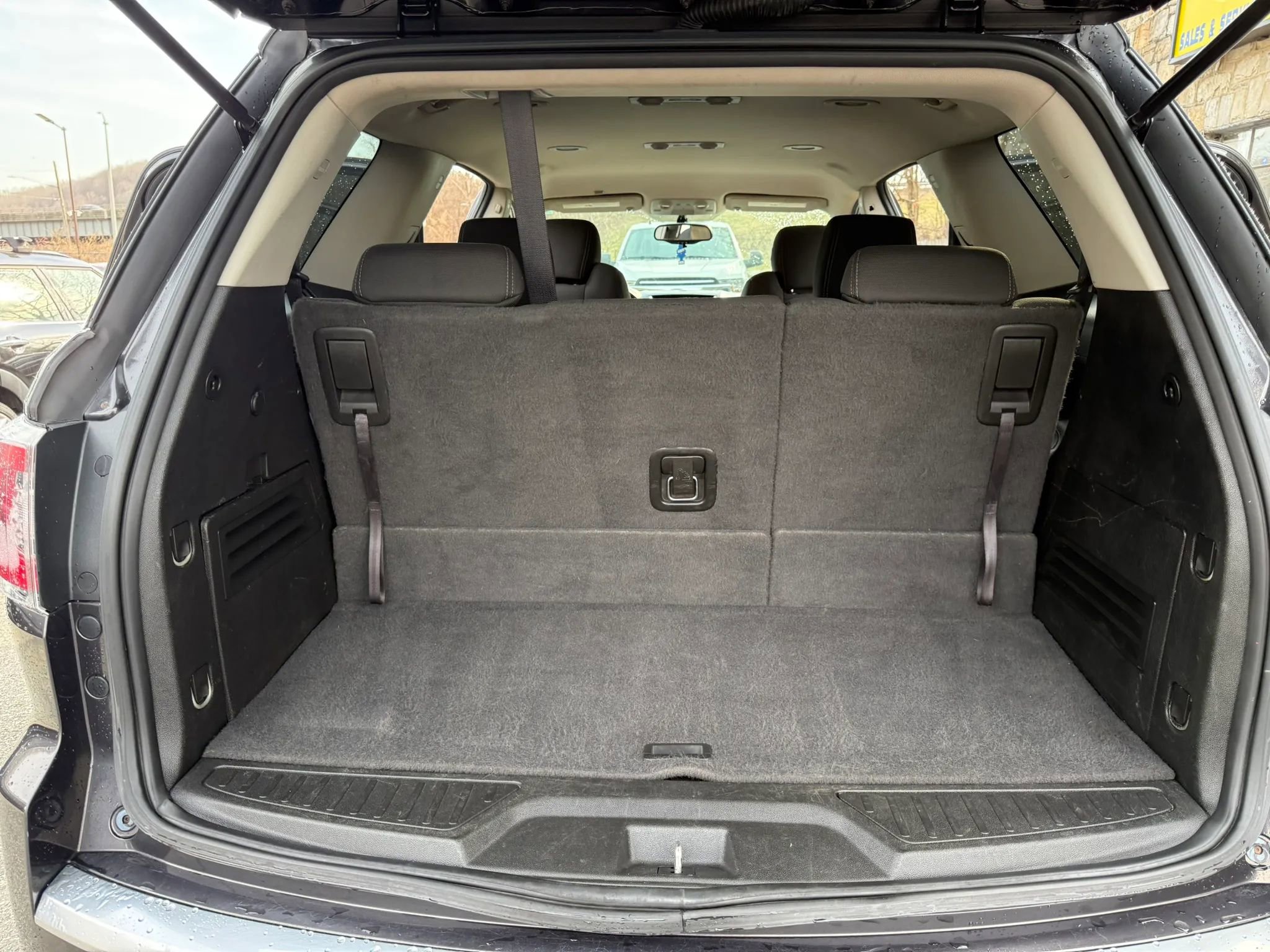 Used 2014 GMC Acadia SLE image 21