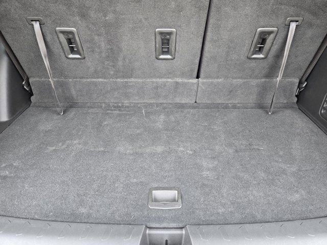 Used 2022 Chevrolet Traverse LT image 33