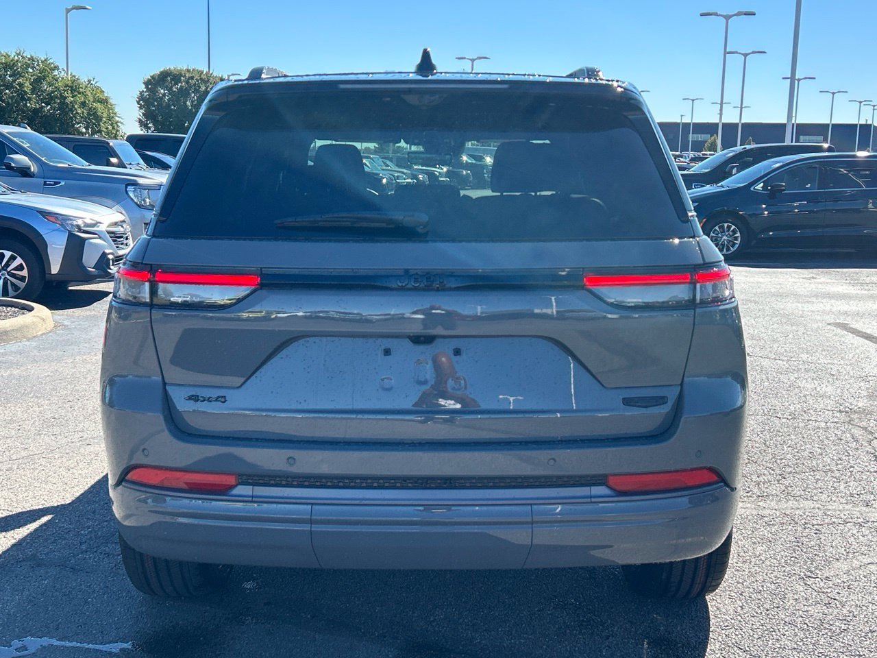 New 2027 Jeep Grand Cherokee Summit AWD/4WD image 4