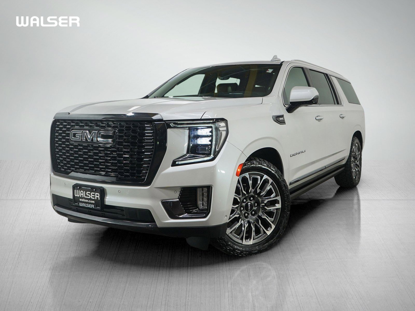 Used 2023 GMC Yukon XL Denali Ultimate image 1