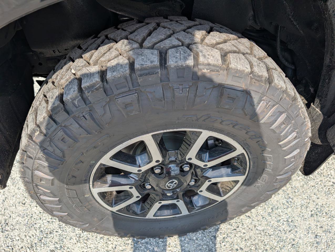 Used 2013 Toyota Tundra 4x4 CrewMax w/ TRD Off-Road Pkg image 12