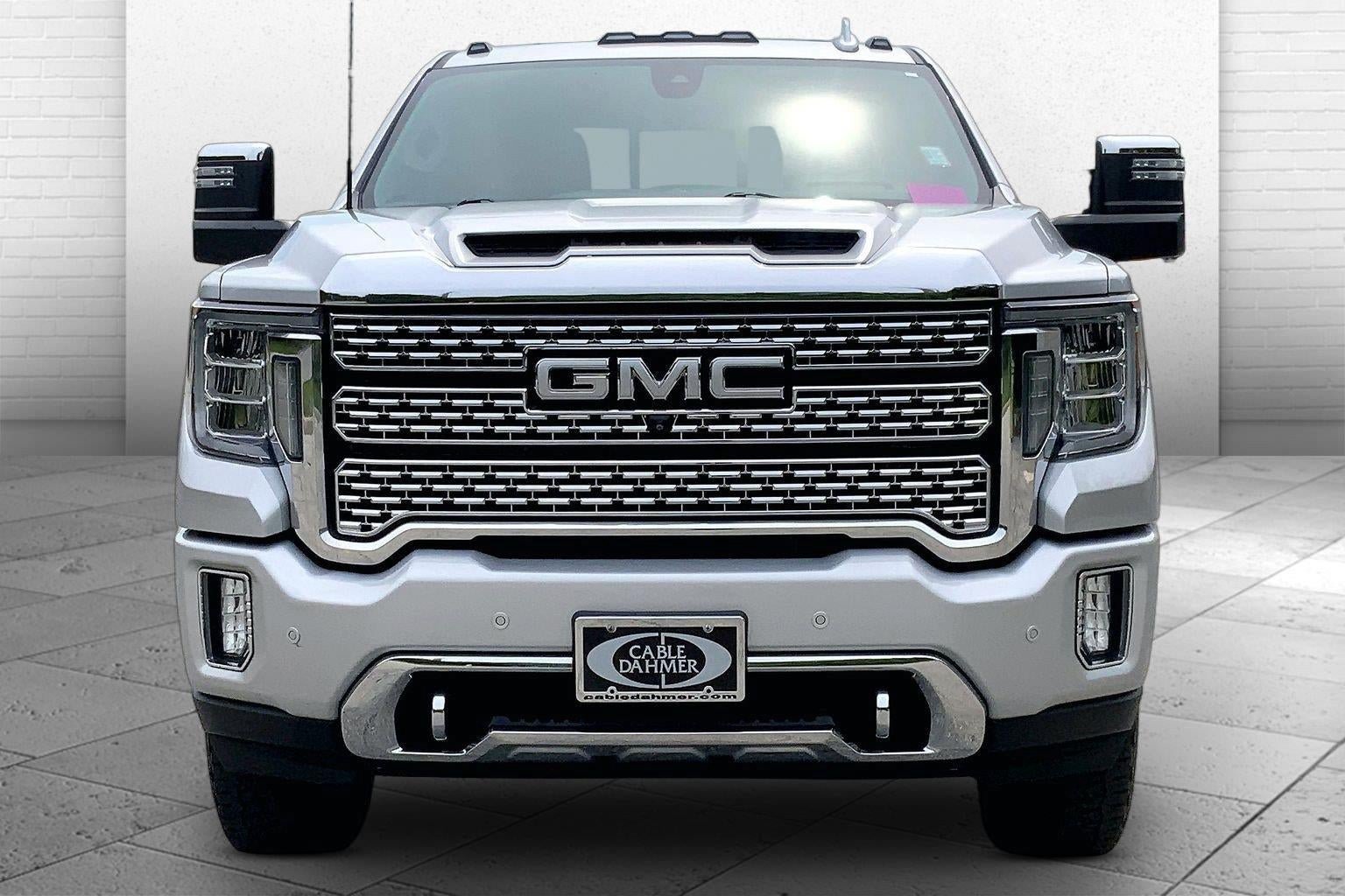 Used 2020 GMC Sierra 2500 Denali w/ Denali Ultimate Package AWD/4WD image 2