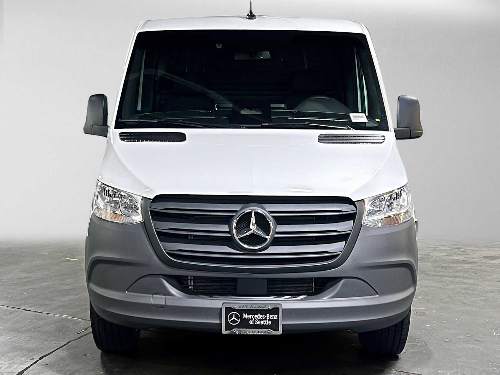 Used 2025 Mercedes-Benz Sprinter 2500 image 8
