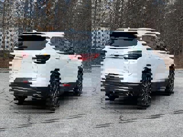 Certified 2023 Chevrolet Blazer Premier w/ Driver Confidence II Package image 3