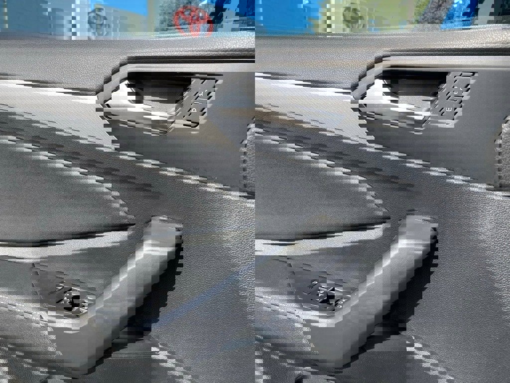 Used 2024 Volkswagen Jetta S image 13