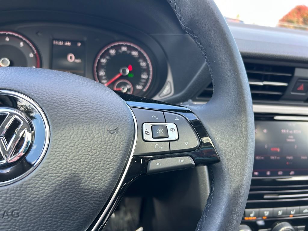 Used 2021 Volkswagen Passat 2.0T SE image 18