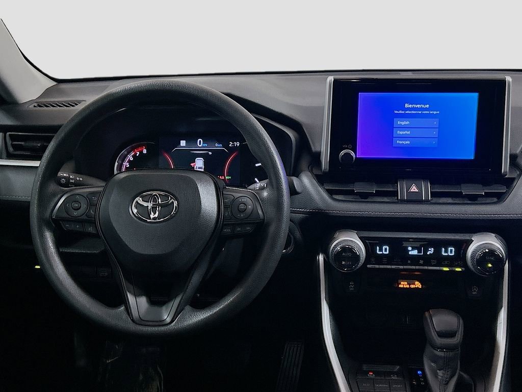 Used 2025 Toyota RAV4 XLE image 19