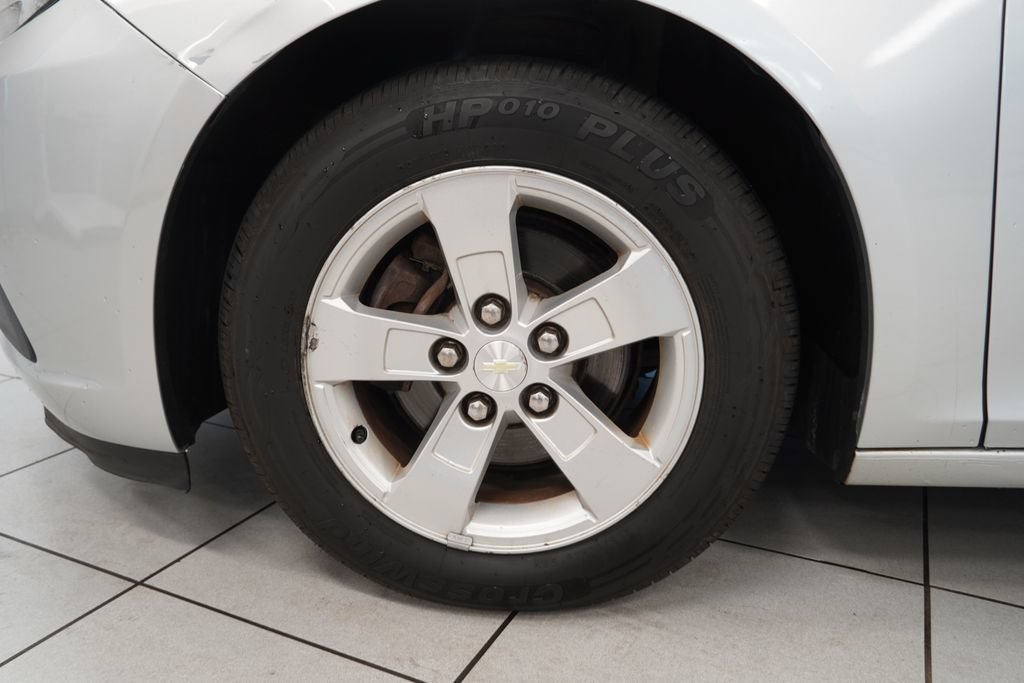 Used 2013 Chevrolet Malibu LS FWD image 15
