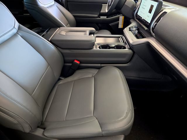 New 2026 Ford Expedition Active RWD image 9