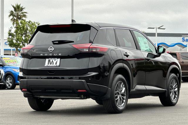New 2026 Nissan Rogue S image 4