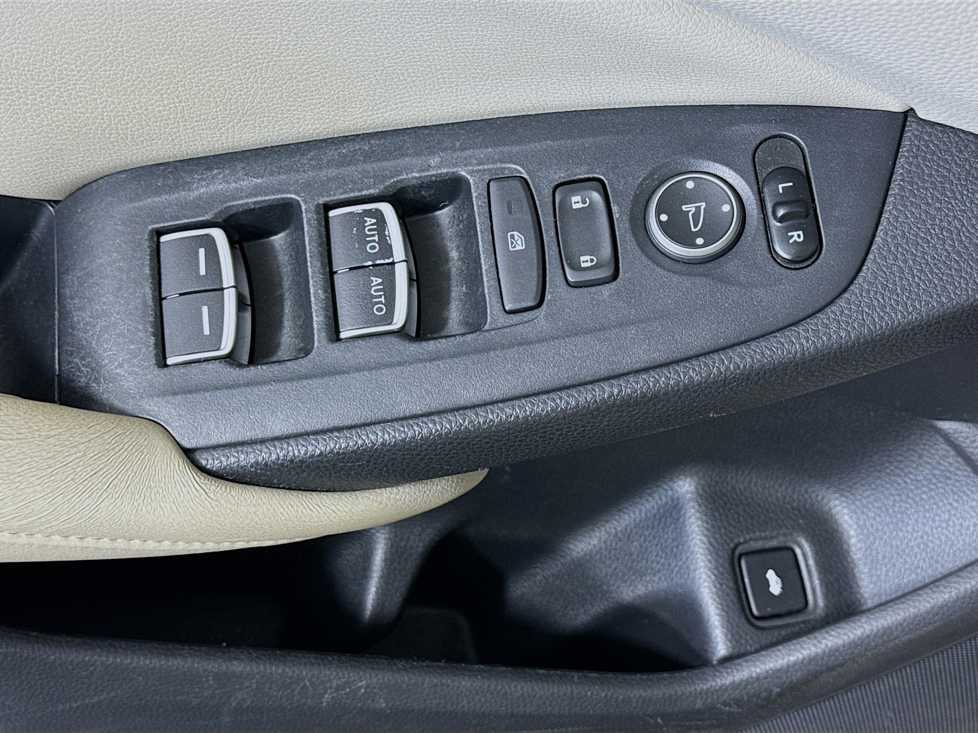 Used 2018 Honda Accord LX image 24