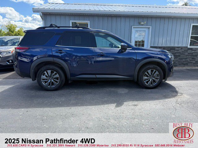 Used 2025 Nissan Pathfinder SV AWD/4WD image 8