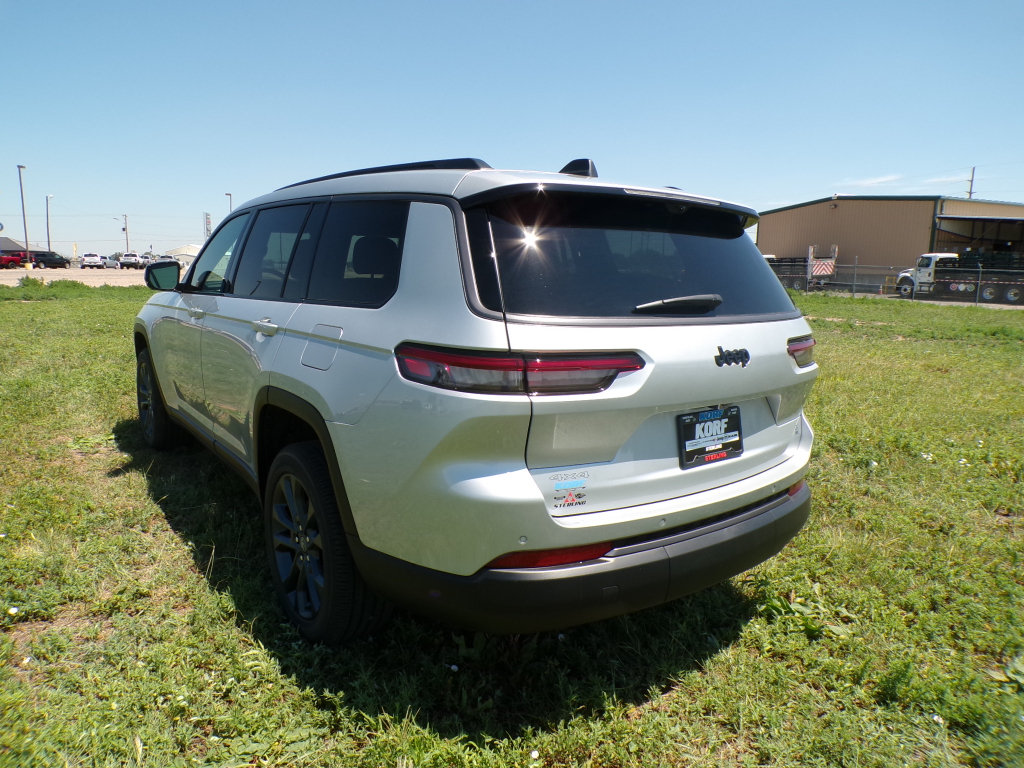 New 2026 Jeep Grand Cherokee L Limited AWD/4WD image 7