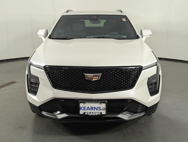 Used 2024 Cadillac XT4 Sport AWD/4WD image 3