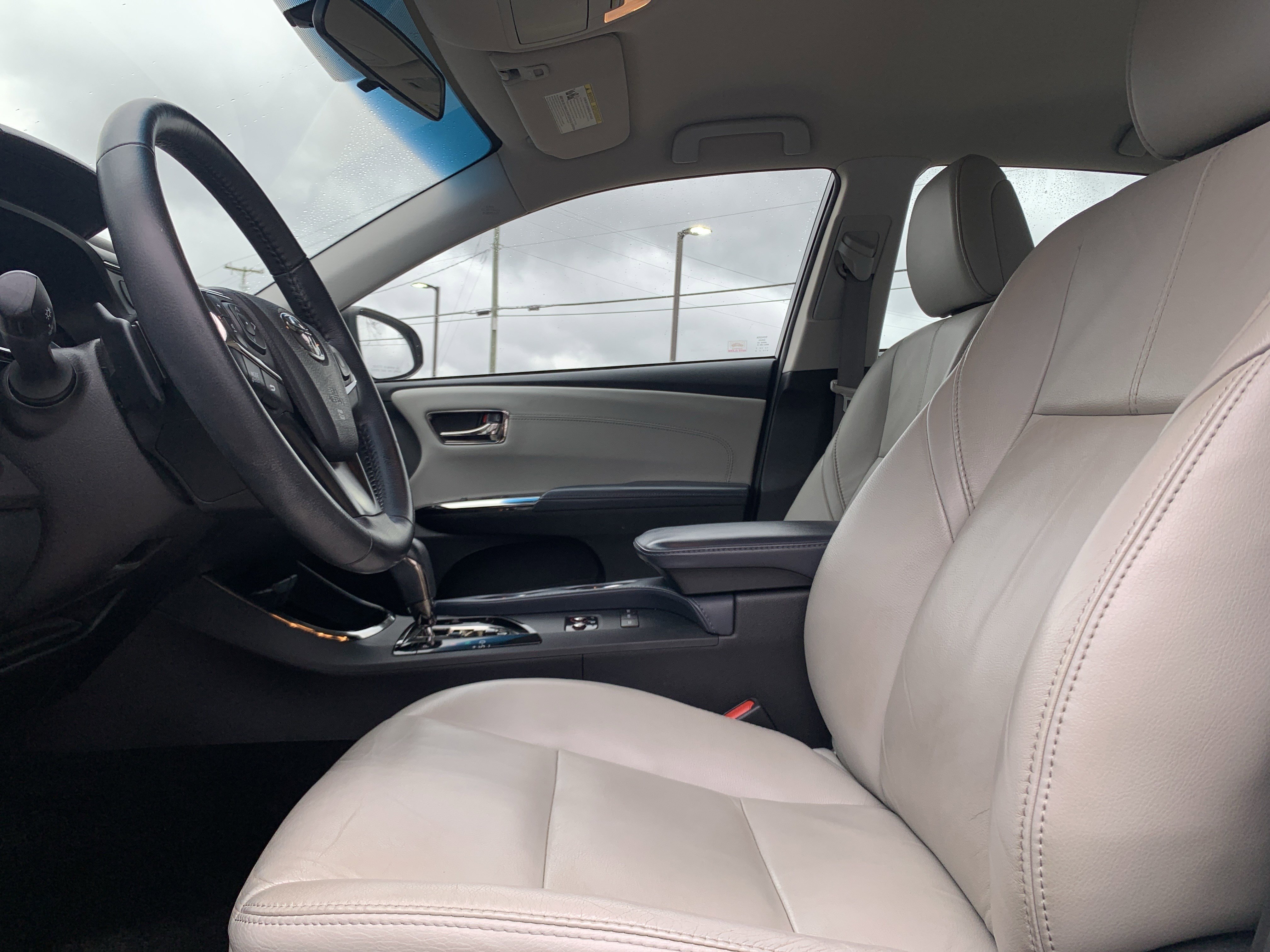 Used 2015 Toyota Avalon XLE image 16