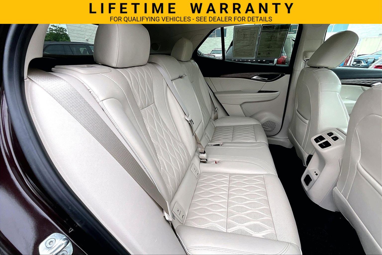 Used 2022 Buick Envision Avenir w/ Premium Seat Package FWD image 23