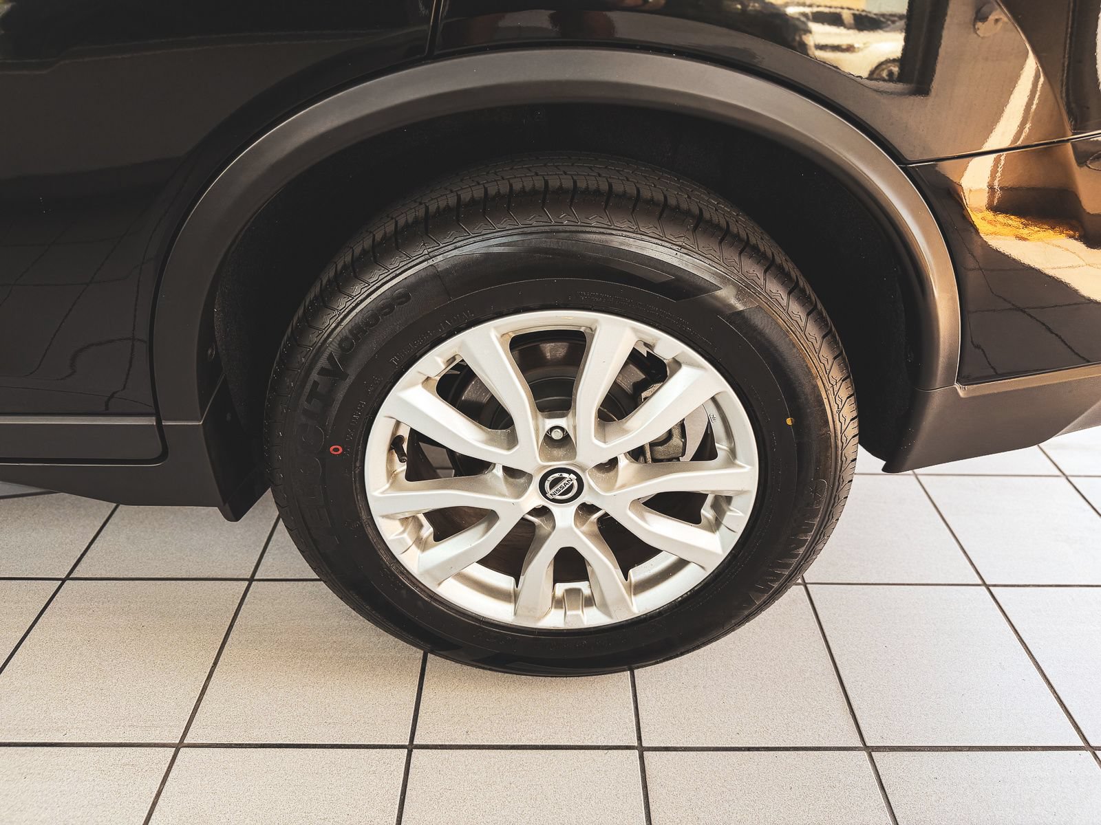 Used 2020 Nissan Rogue SV FWD image 13