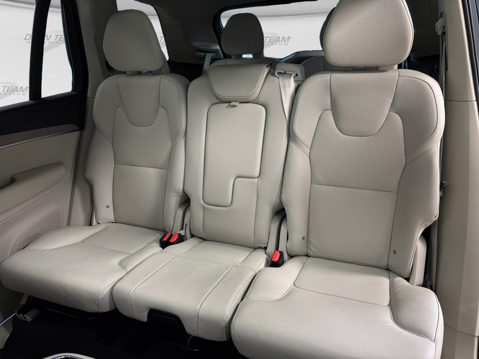 Used 2024 Volvo XC90 B5 Plus w/ Protection Package Premier AWD/4WD image 39