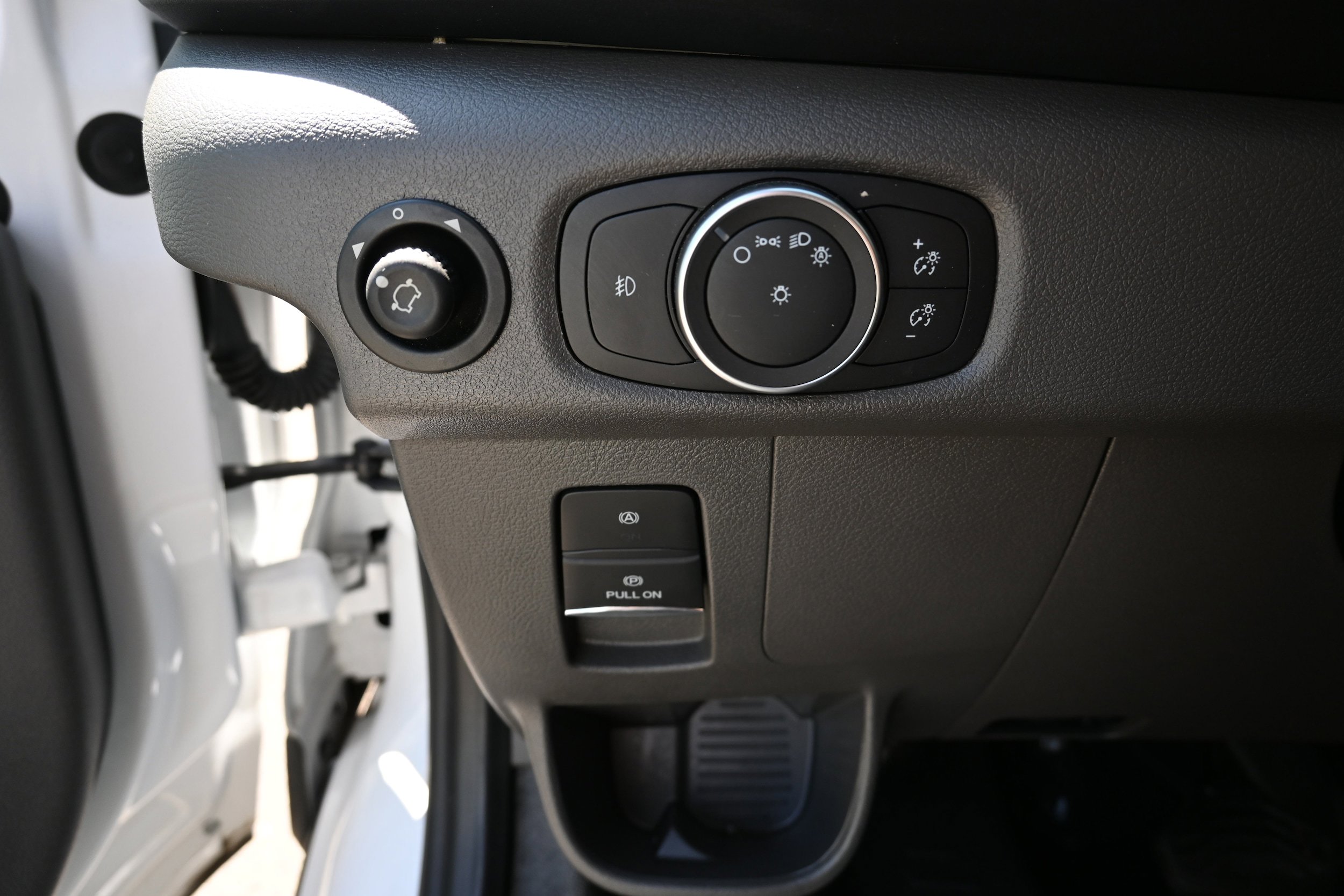 Used 2024 Ford Transit 250 Low Roof w/ Exterior Upgrade Package RWD image 9