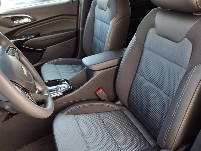 New 2026 Chevrolet Trax LT FWD image 3