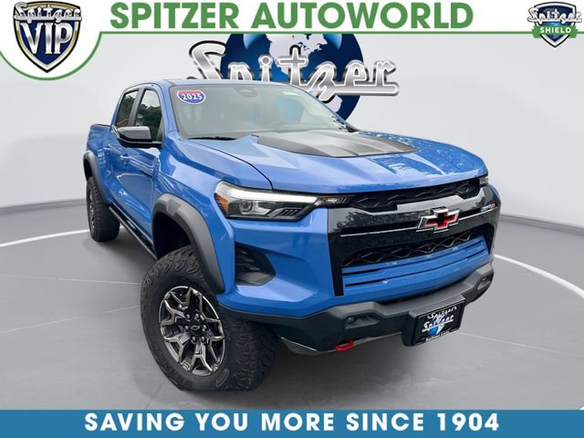 Used 2025 Chevrolet Colorado ZR2 w/ Technology Package AWD/4WD image 1