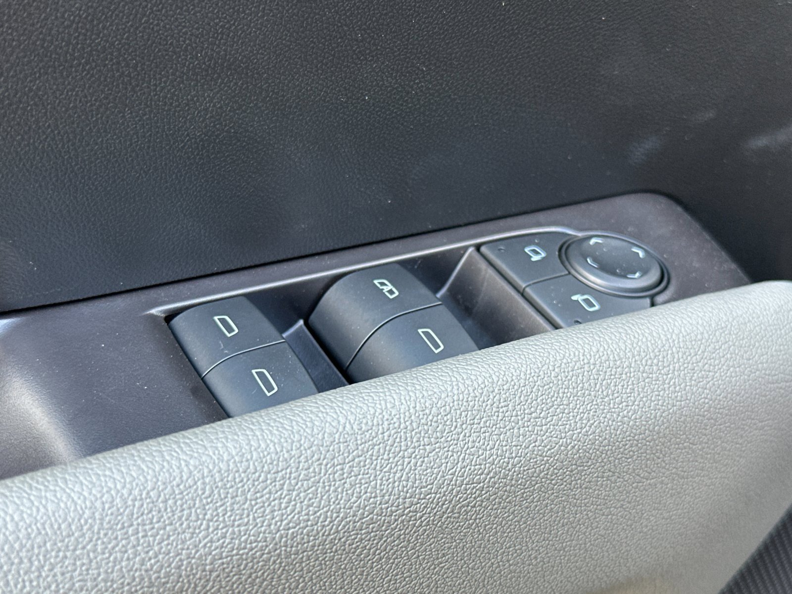 New 2026 Chevrolet Colorado ZR2 image 12