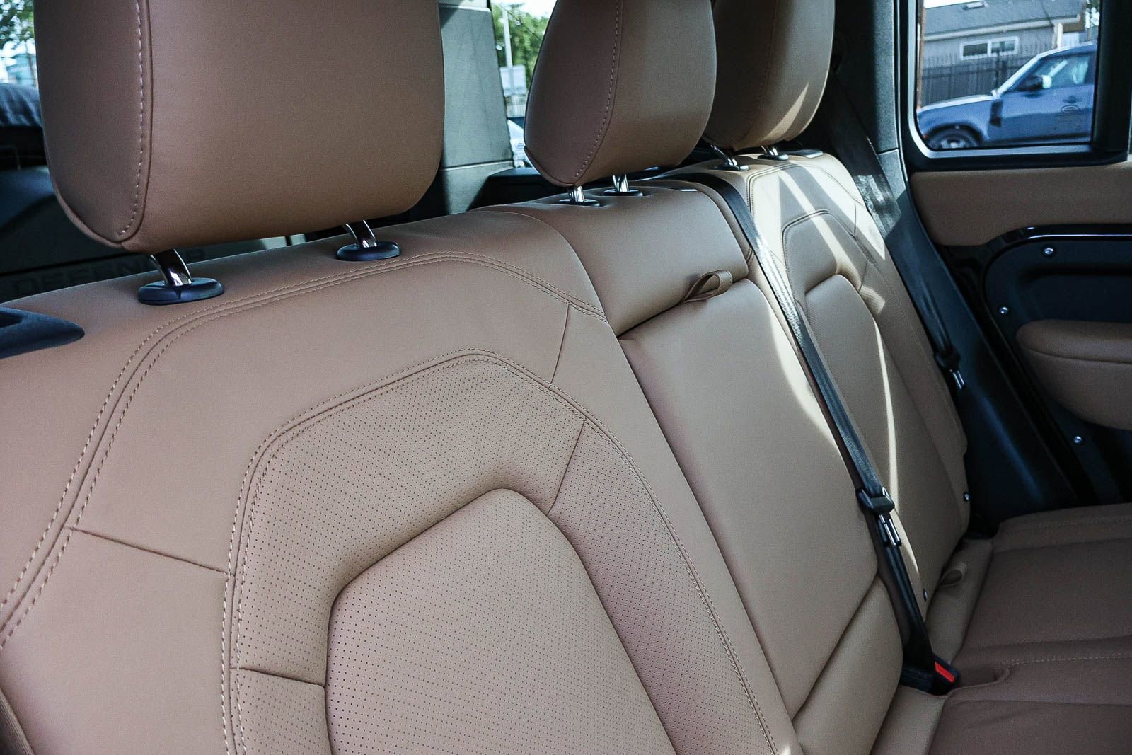 New 2026 Land Rover Defender 110 X-Dynamic SE image 21