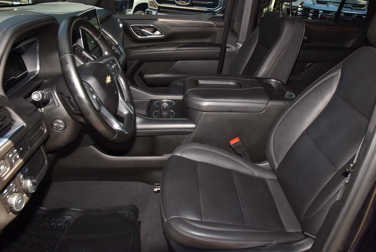 Used 2023 Chevrolet Tahoe LT w/ Luxury Package AWD/4WD image 13