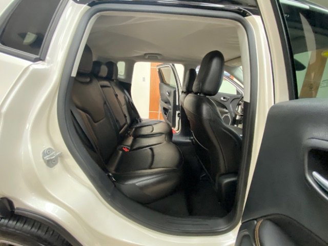 Used 2020 Jeep Compass Limited FWD image 16