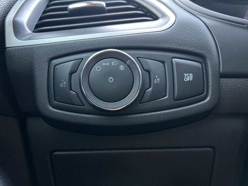 Used 2023 Ford Edge SEL w/ Sport Appearance Package image 29