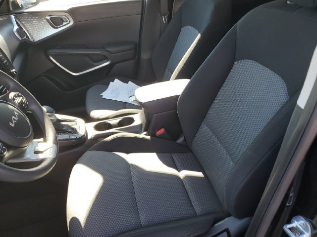 Used 2023 Kia Soul LX w/ LX Technology Package FWD image 15