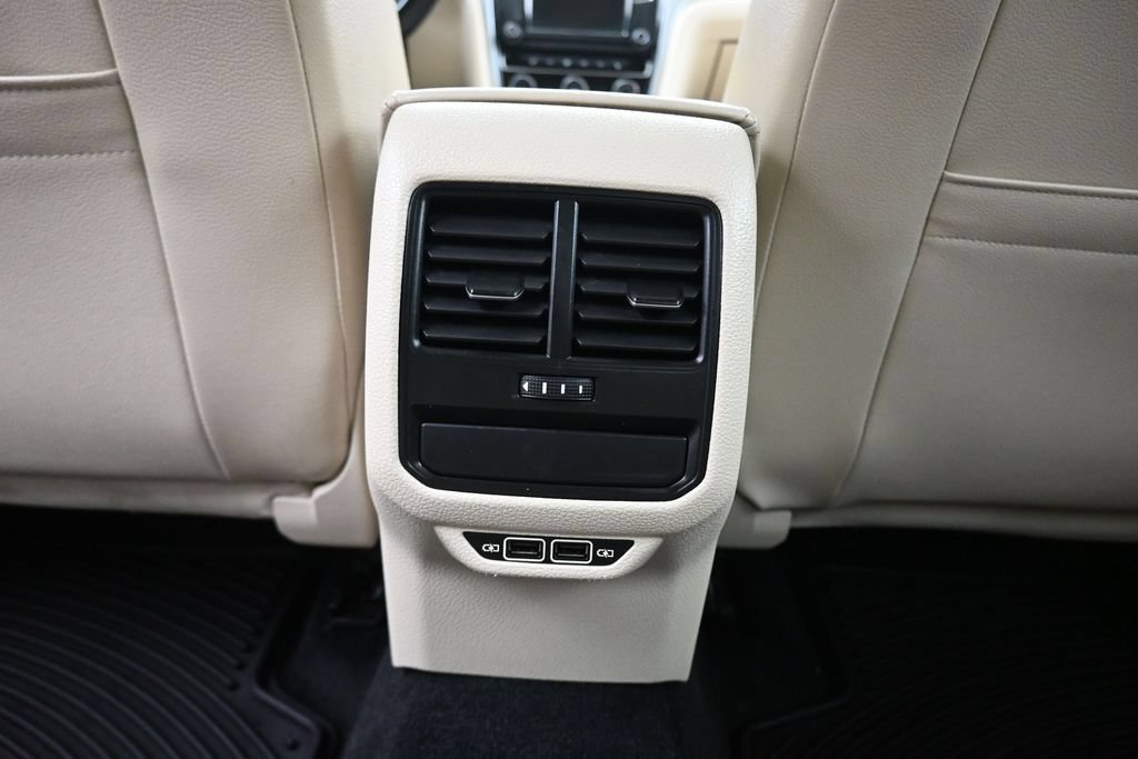 Used 2019 Volkswagen Passat 2.0T Wolfsburg w/ Wheels & Sunroof Package FWD image 34