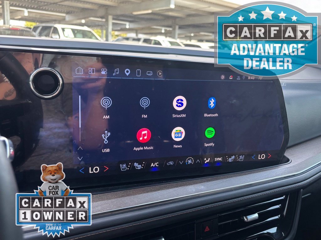 Used 2025 Chevrolet Suburban High Country AWD/4WD image 7