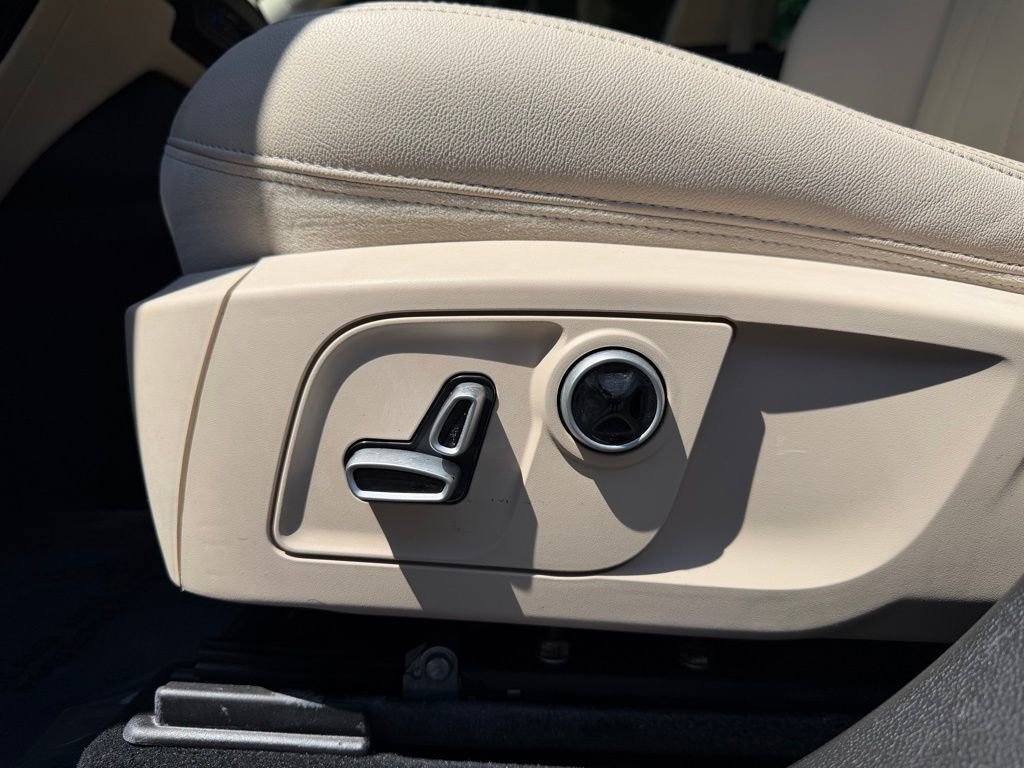 Used 2022 Maserati Levante GT AWD/4WD image 12