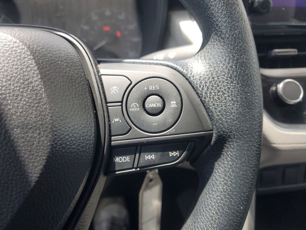 Used 2025 Toyota Corolla Cross L FWD image 20