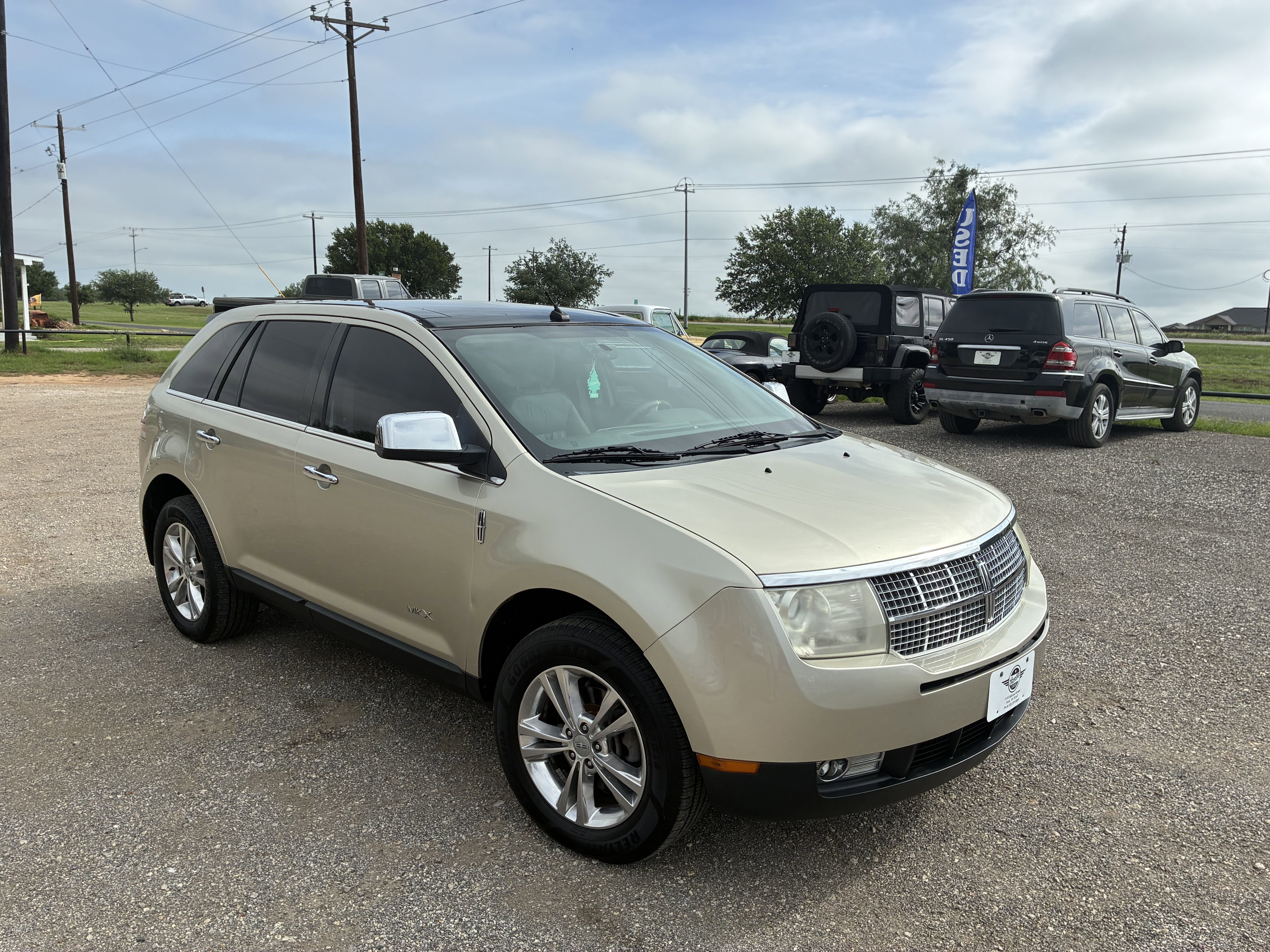 Used 2010 Lincoln MKX AWD image 4