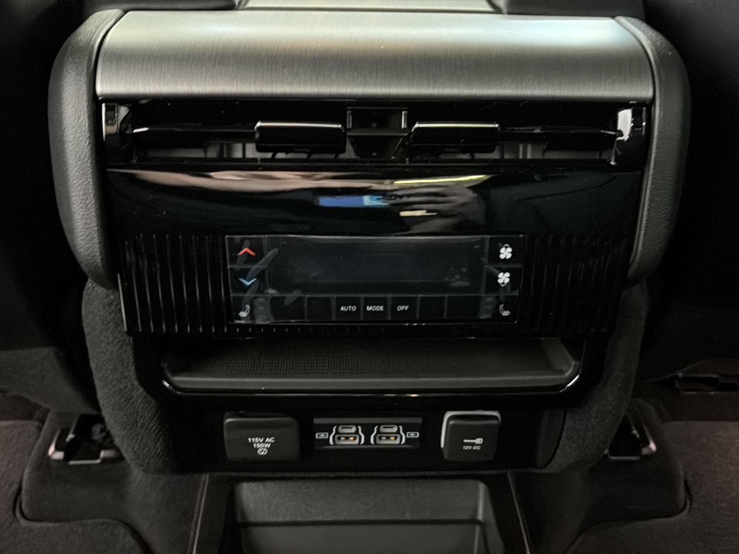 New 2026 Jeep Grand Wagoneer Limited AWD/4WD image 34