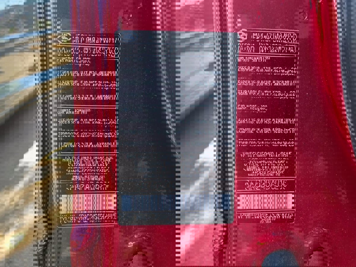 Used 2013 Land Rover LR4 HSE image 17