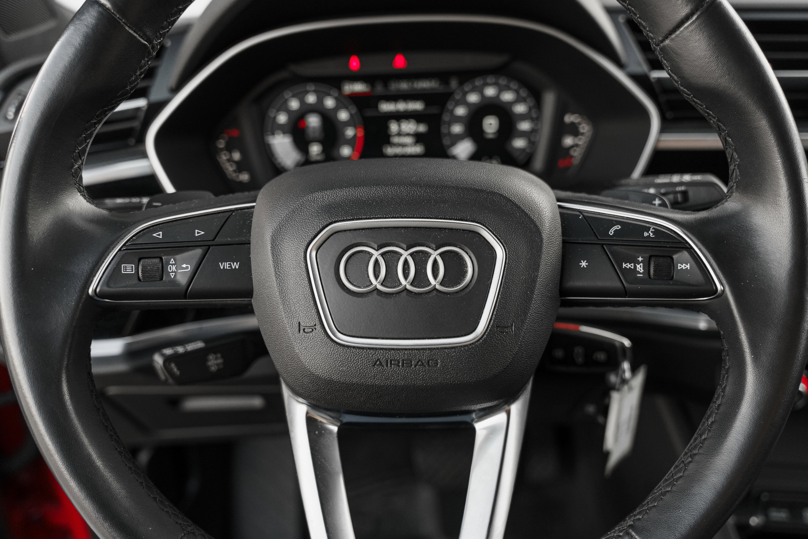 Used 2022 Audi Q3 2.0T Premium w/ Black Optic Sport Package image 15