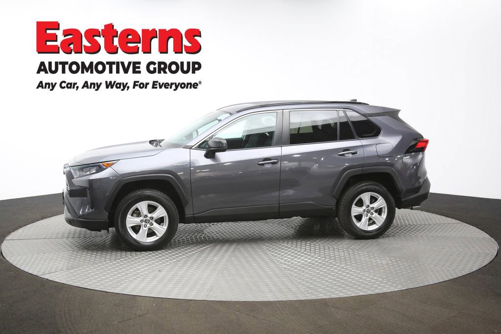 Used 2021 Toyota RAV4 LE image 58
