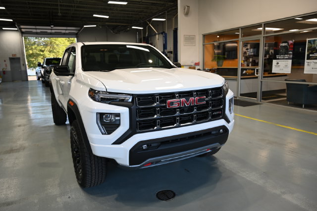 New 2026 GMC Canyon AT4 w/ Technology Plus Package AWD/4WD image 3