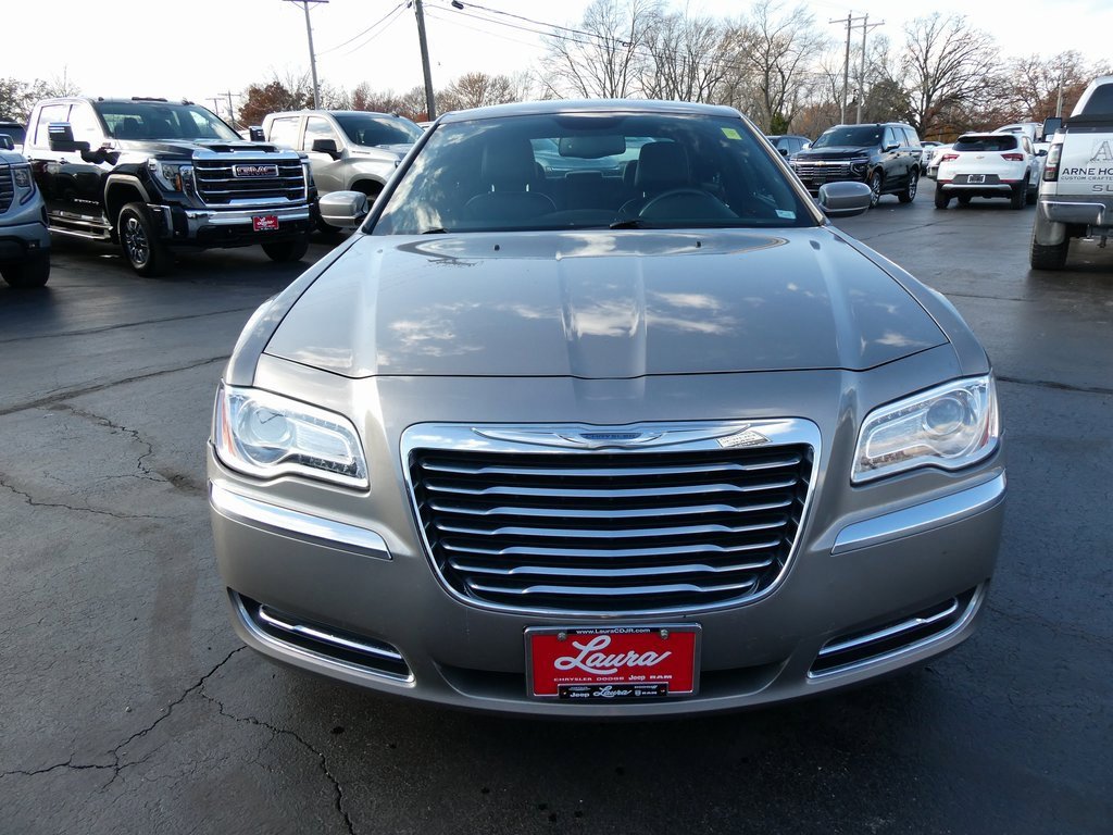 Used 2014 Chrysler 300 image 9