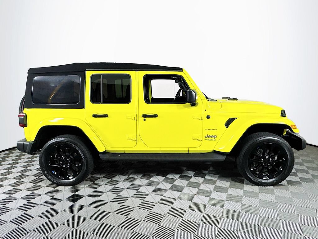 Used 2022 Jeep Wrangler Unlimited Sahara w/ Safety Group AWD/4WD image 8