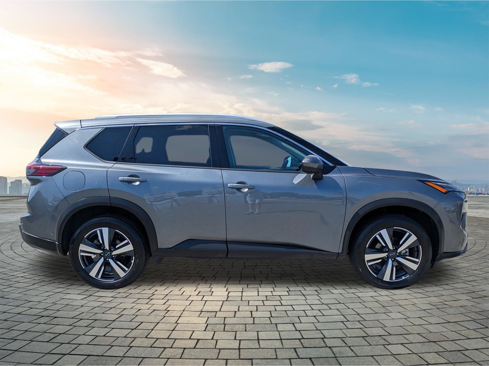 Certified 2026 Nissan Rogue SL AWD/4WD image 4