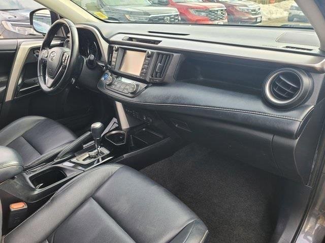 Used 2018 Toyota RAV4 Limited image 19