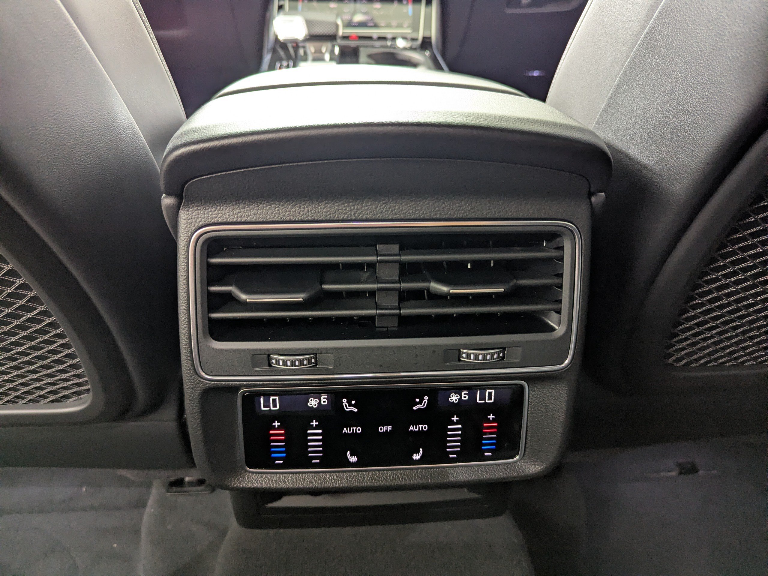 Certified 2026 Audi SQ8 Prestige AWD/4WD image 16