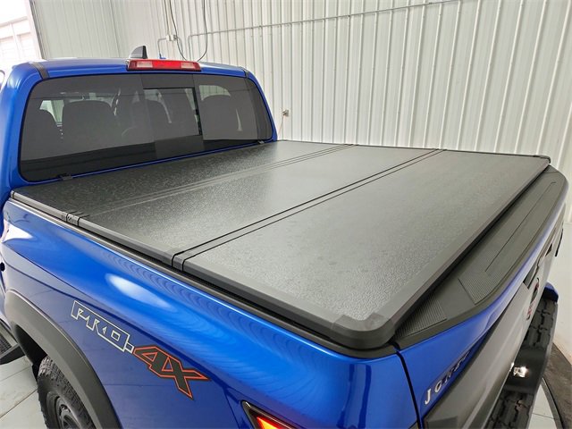 Used 2025 Nissan Frontier PRO-4X image 45