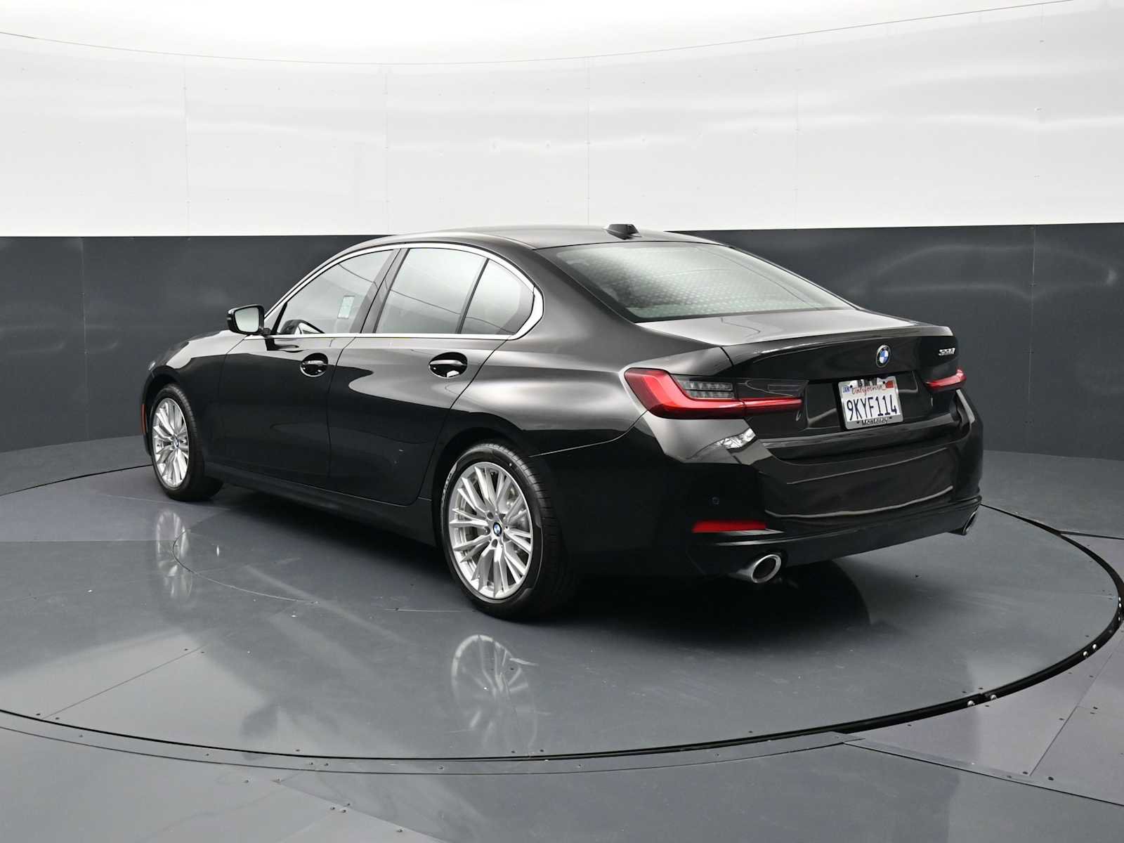 Certified 2024 BMW 330i Sedan w/ Premium Package RWD image 7