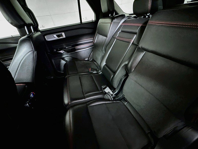 Used 2023 Ford Explorer ST-Line AWD/4WD image 22