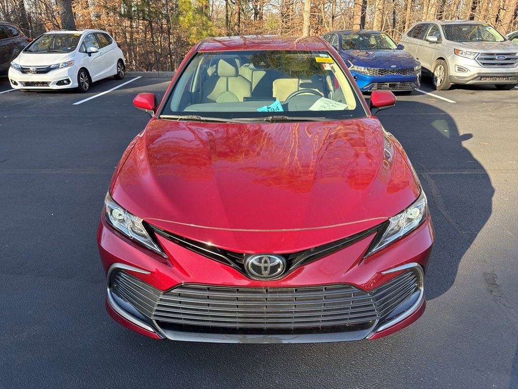 Used 2021 Toyota Camry LE image 11